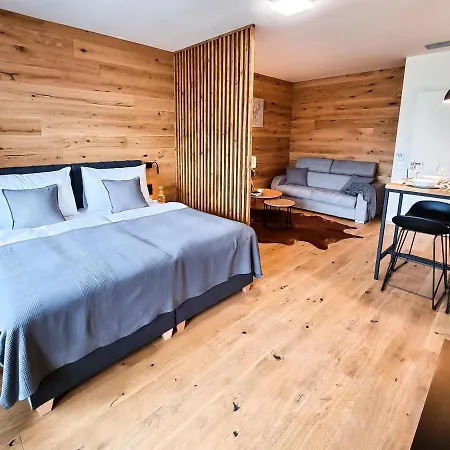 Hotel Tee House
