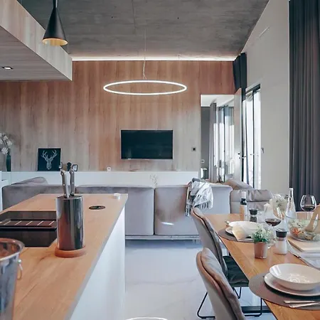 Tee House Hotel 4*