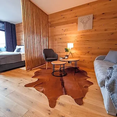 Tee House Hotel 4*