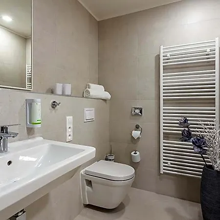 Tee House Hotel