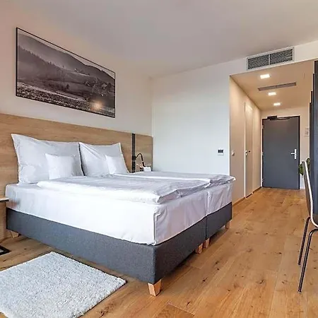 Tee House Hotel 4*
